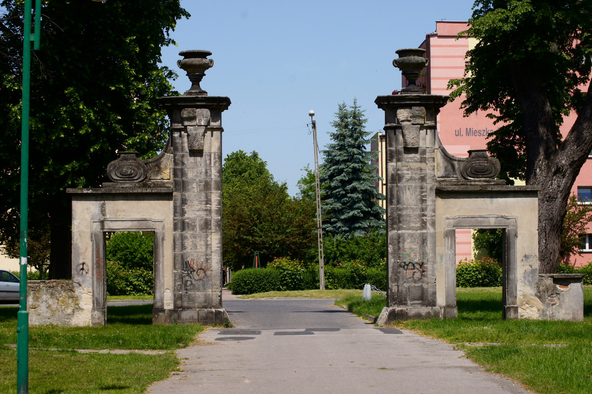 07.09 - ZdjZlotXVIIPsychologPełnaJakość00140 (Psycholog)