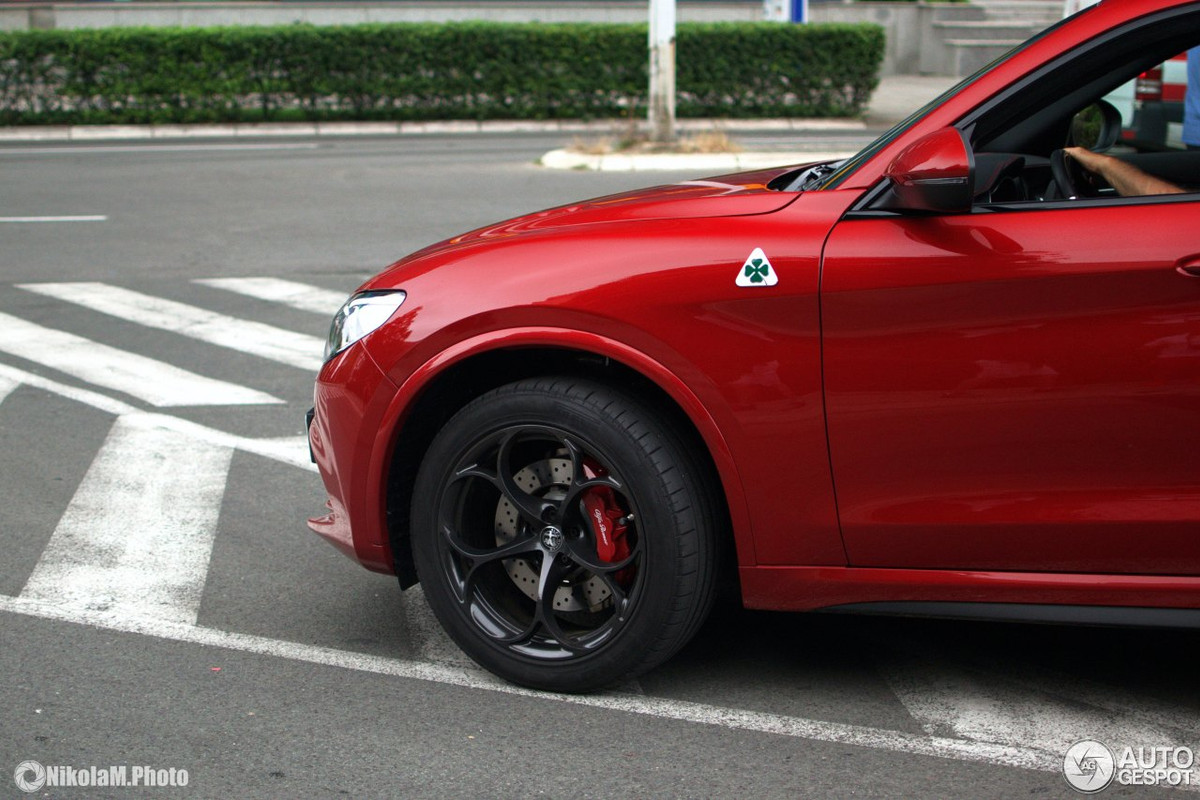 alfa-romeo-stelvio-quadrifoglio-c760116062018195602_4