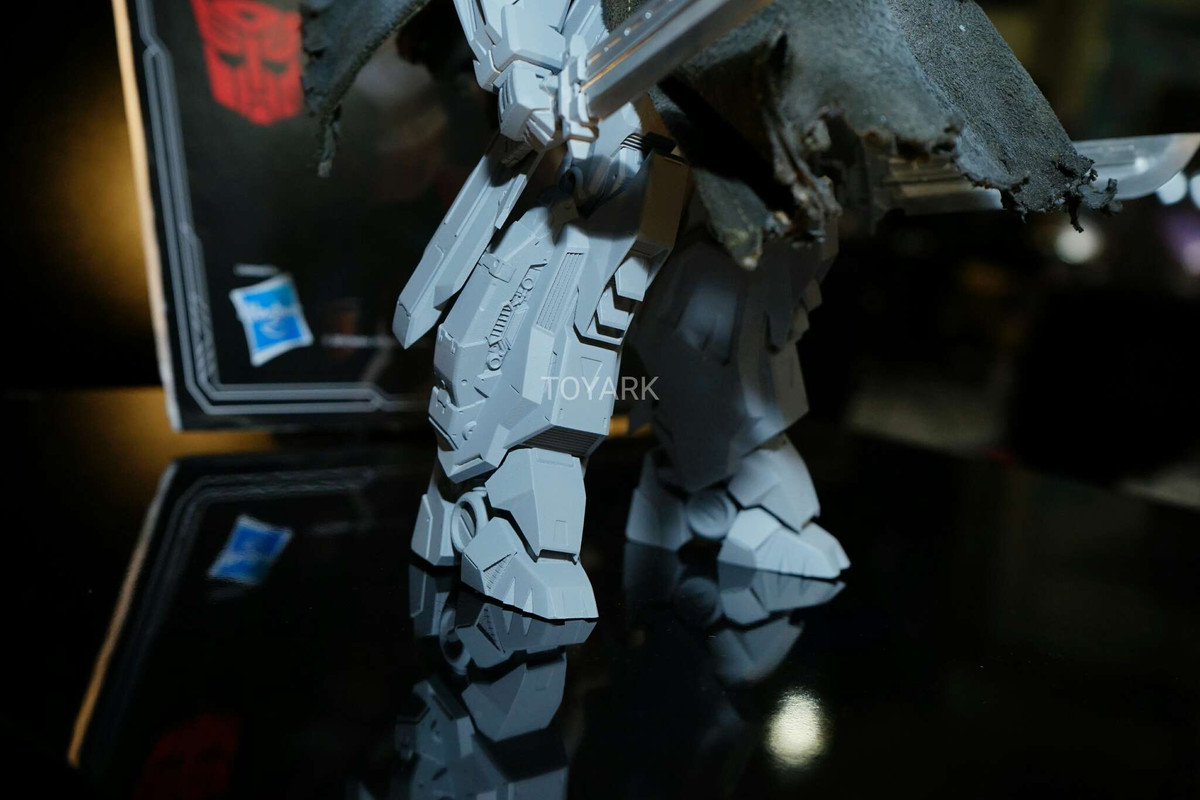 Toy-Fair-2017-Bluefin-Flame-Drift-012