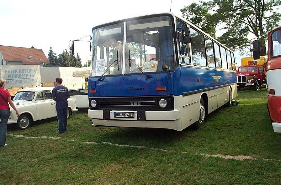 Ikarus 280. (Budapest transport company), ikarus bus - thirstymag.com