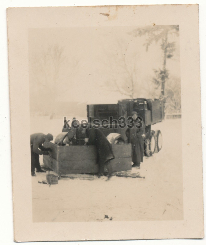 Foto LKW der 268. ID mit Schneeräumgerät Wehrmac