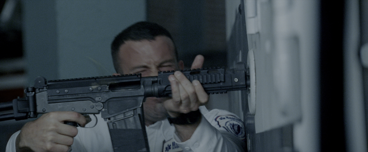 The Town (2010) [BluRay Rip 2160p HEVC 10bit-HDR ITA-ENG AC3-SUBS] [M@HD].mkv_snapshot_01.40.29.208