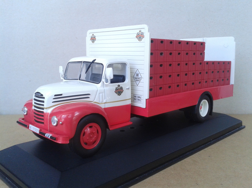 1962 Ebro EB-45 “Cervezas El Águila” (Ixo - nº 19 Camiones de Antaño) (3)