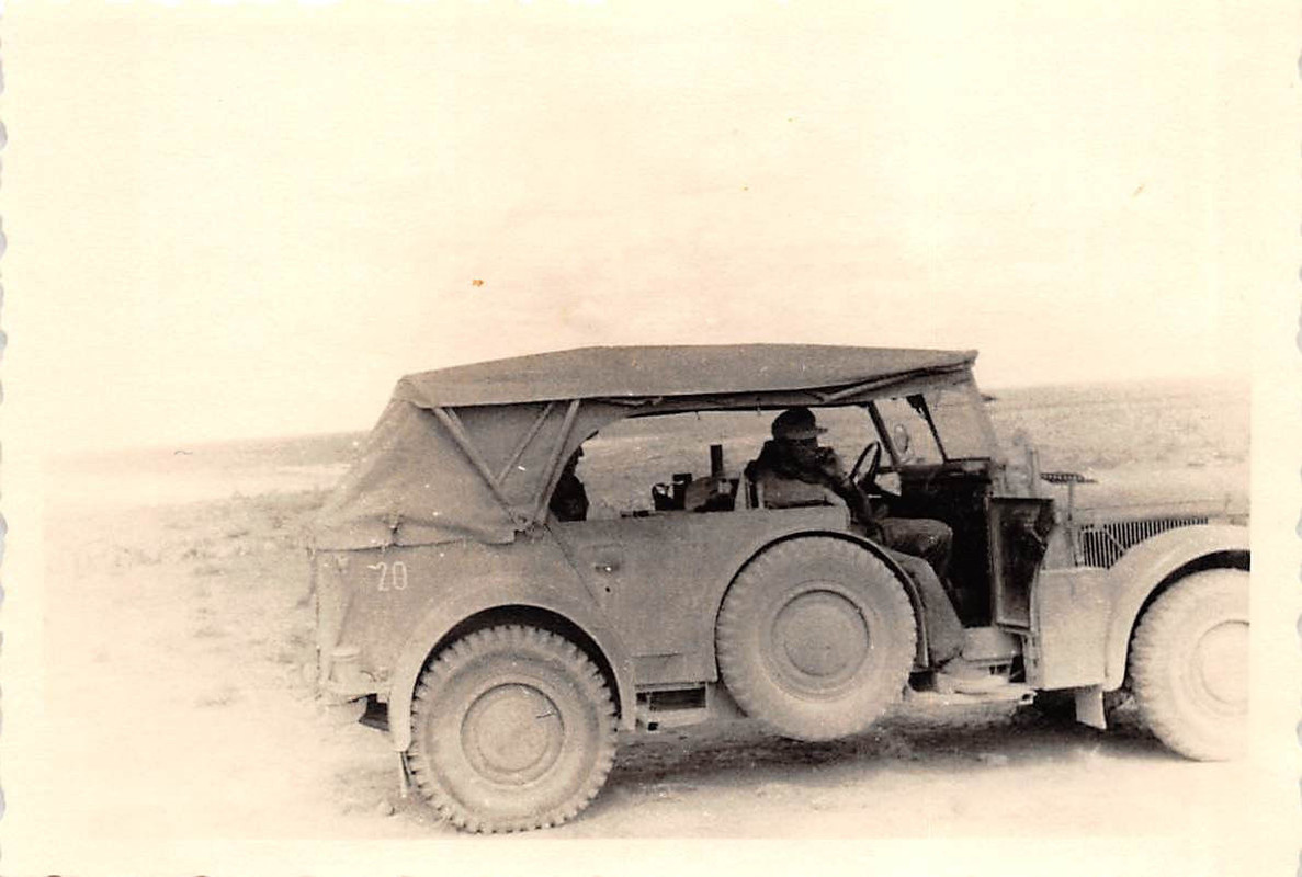 Kübelwagen DAK - Soldat Stellung bei Tobruk Liby
