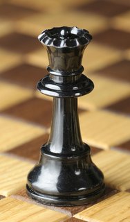 1200px-Chess-piece-Black-queen.jpg