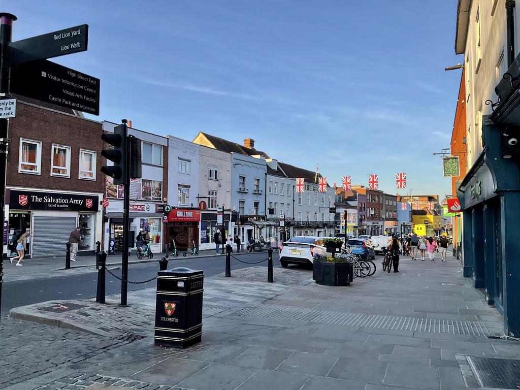 Пёстрая лента. Путешествие по сельским дорогам Англии в мае 2025 г.