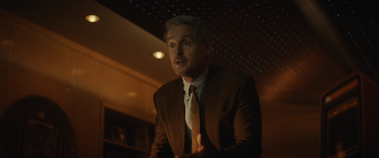 Loki.S01E02.The.Variant.2160p.10bit.DSNP.WEB-DL.DDP5.1.HEVC-Vyndros.mkv_snapshot_33.46_[2021.06.18_0