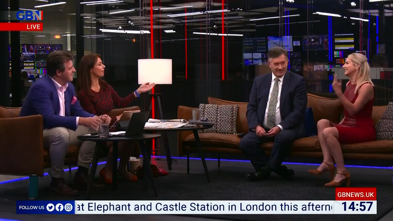06.28 - 12.00.00 - DePiero & Halligan. What makes Britain tick. The n..._003.ts_snapshot_08.37.338