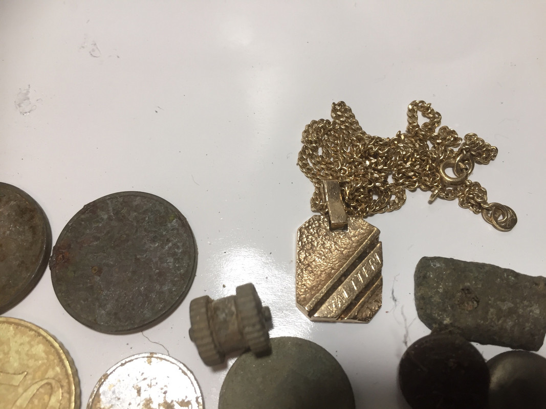 C21F8C39-8B0A-4DE5-A115-A3A7C5967FF7