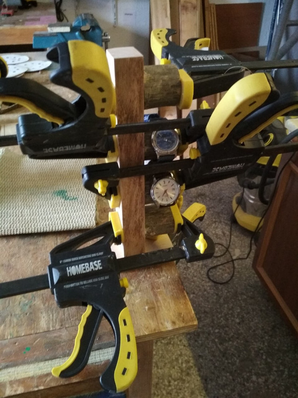 33C5D840-1F71-414C-A5BE-DFF2F3BF8B73