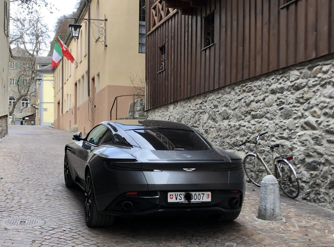 19BBC8A6-3DE5-4655-9FB6-EB5358BEBF7A