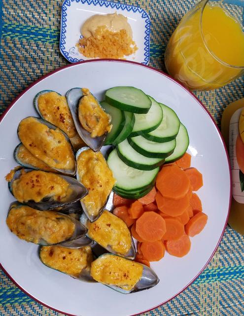 [Image: 01_Serving.jpg]