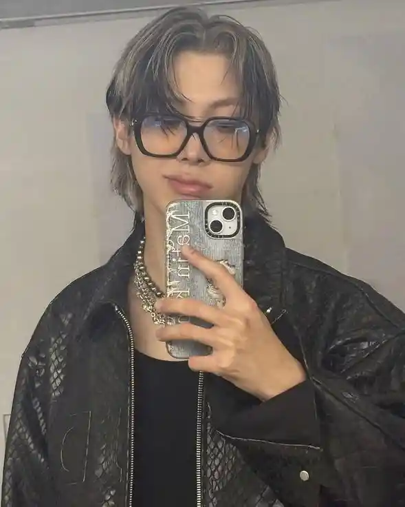 02b84b5bf630994cde9bfbd092837fda_copy_589x736