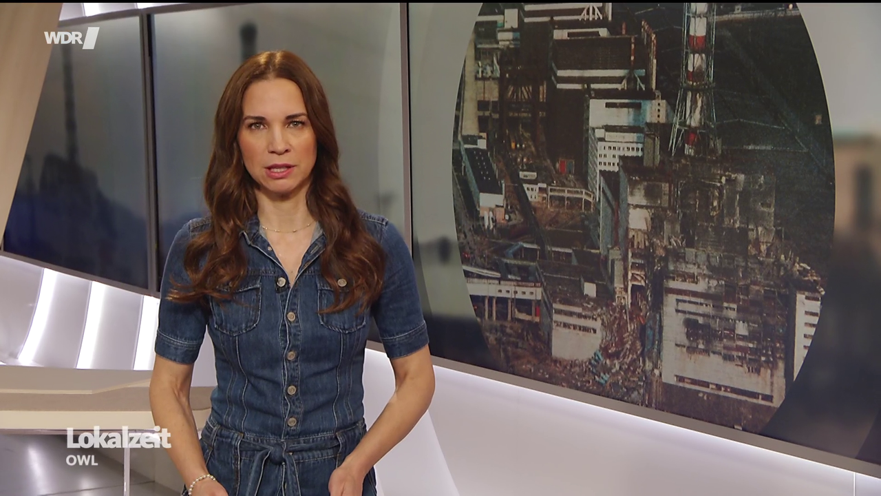 Kristina Sterz WDR Lokalzeit OWL 24 04 2026 90X Caps 26