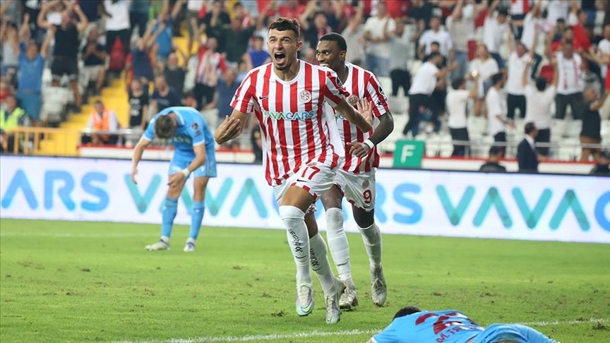 Antalyaspor vs Trabzonspor, 00h00 ngày 31/01