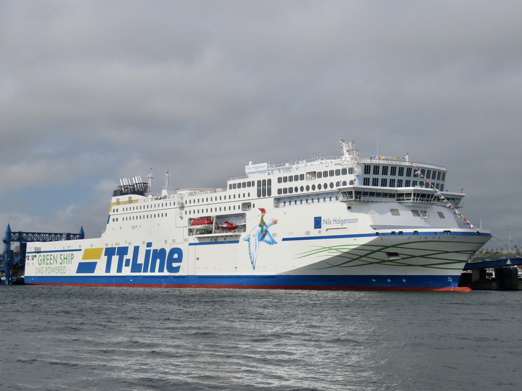 F7886027-864A-43B4-9CDE-438ACBC7A9B8