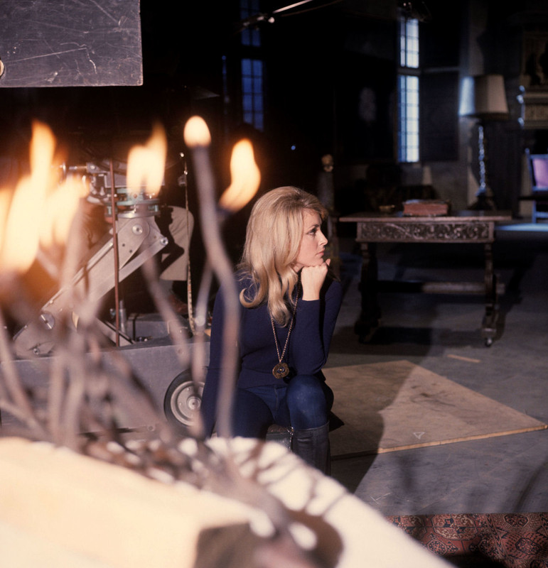 sharon_tate_mc73