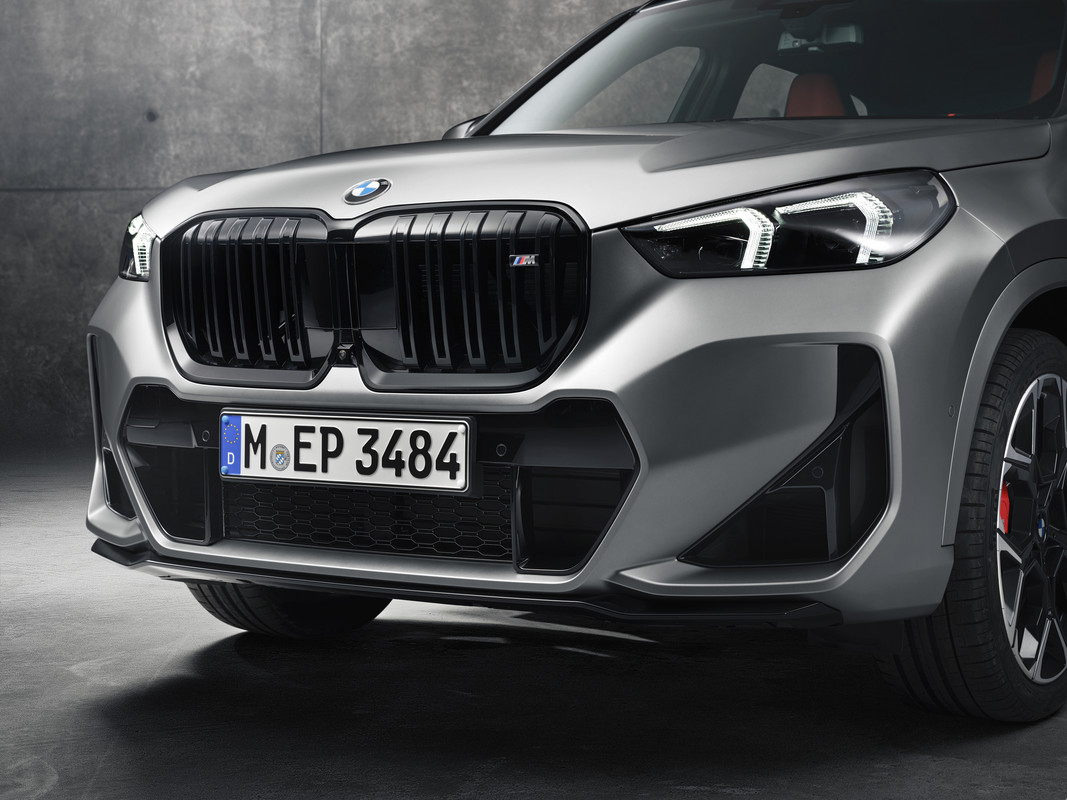 P90509742_highRes_bmw-x1-m35i-m-frozenV2