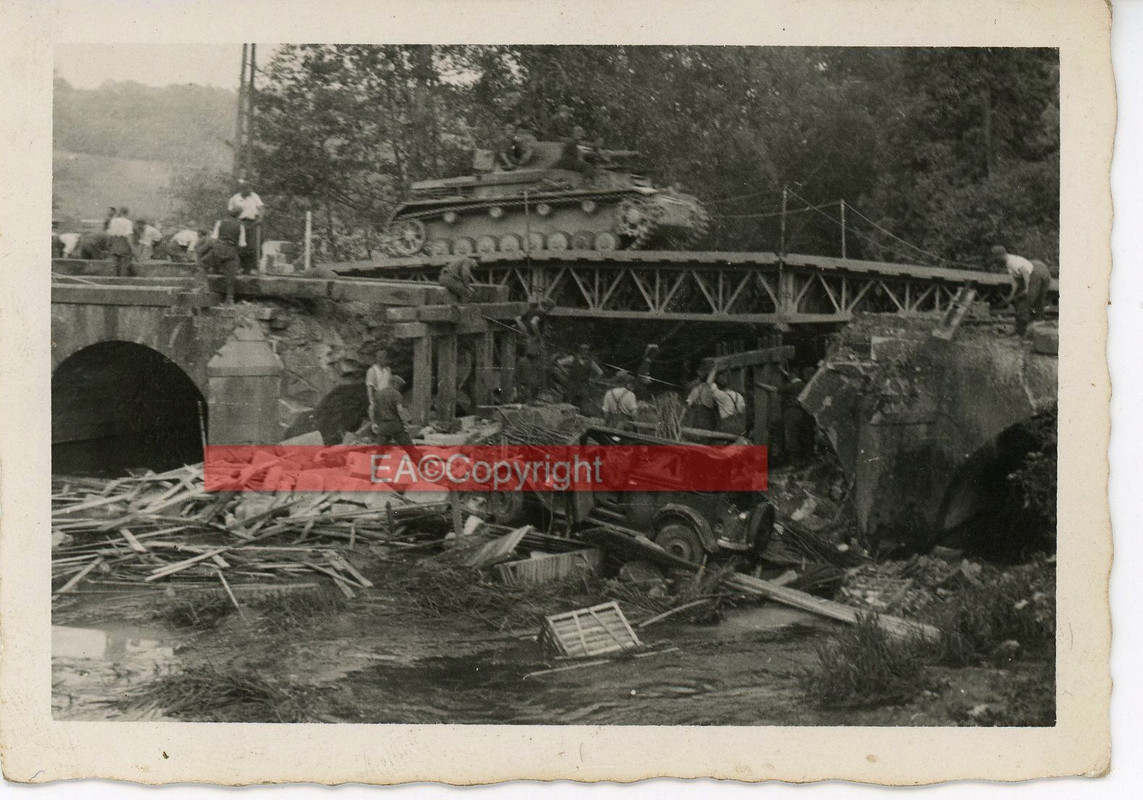 Panzer IV Tank Frankreich Vormarsch Kämpfe Foto1