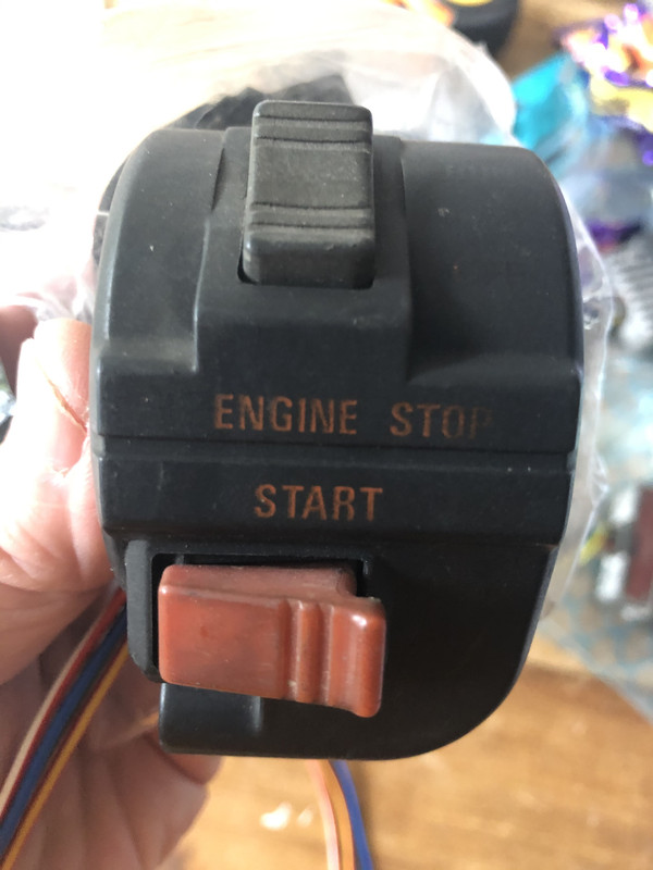 3739D161-F87D-4F13-BEE2-C5D6E1DA37B1