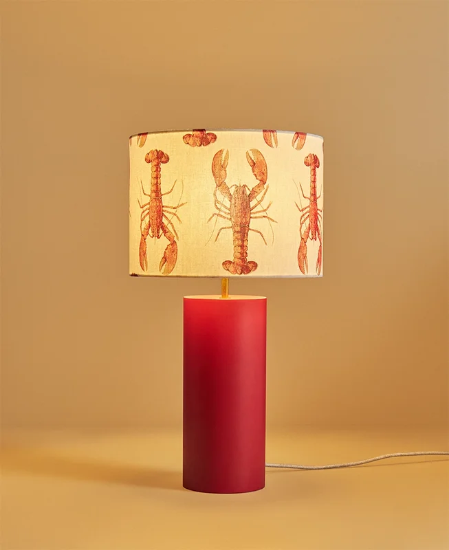 lamp-Lobster-Lamp-Red-Lipstick-003-DUSK-Cream.webp