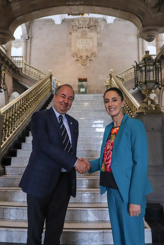 Sheinbaum y embajador de Israel se reúnen luego de los destrozos por normalistas 