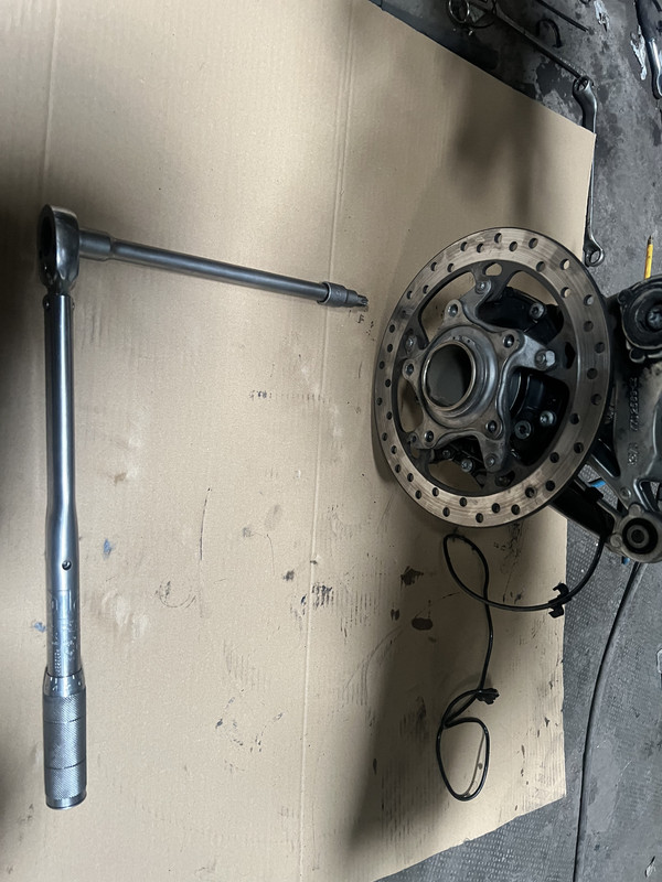 B3E30F10-7D06-4D2E-80CE-ABD599210CE0