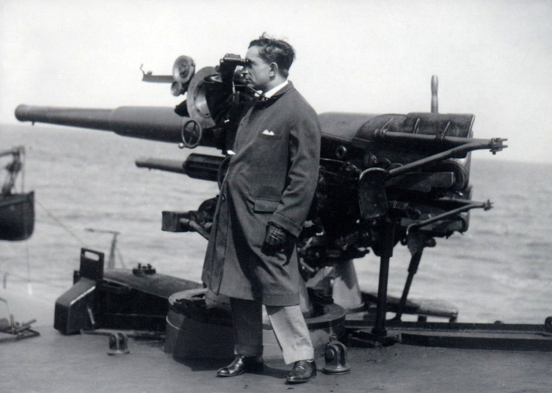 Benito Mussolini на борту линкора «CONTE DI CAVOUR» Италия, апрель 1926 года. 2