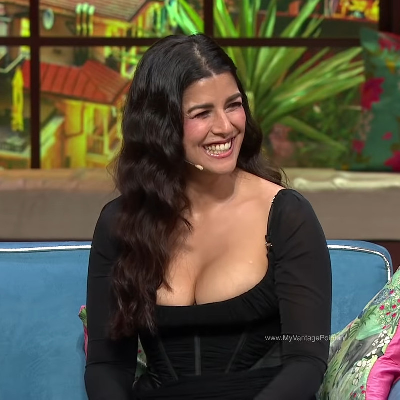 lovely-nimrat-kaur-in-the-kapil-sharma-show-promoting-dasvi-2022