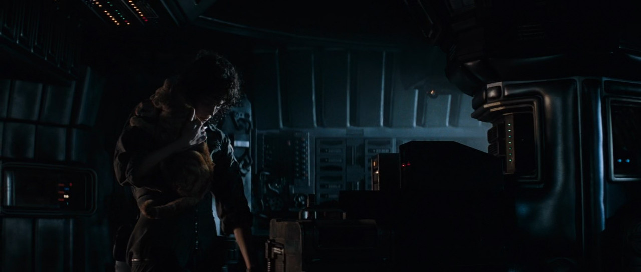 Alien 1979 (1080p x265 10bit Tigole).mkv_snapshot_01.44.57_[2016