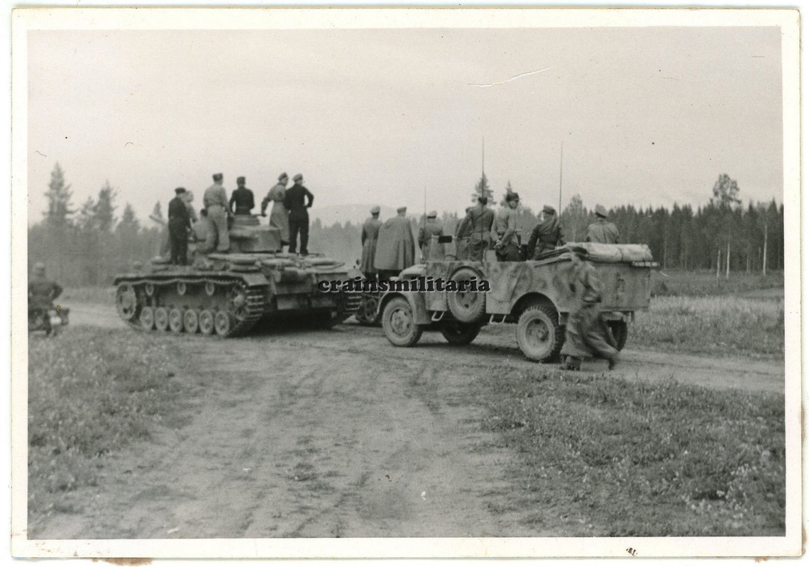 Orig. Foto 25.PD Panzer III Mannschaftswagen Steyr 1500A bei WARSCHAU Polen 1944 (1)