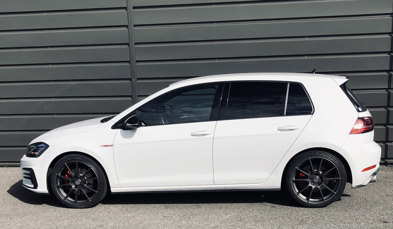 0B3BAE4E-E846-4F77-8C49-03D4EB96C893