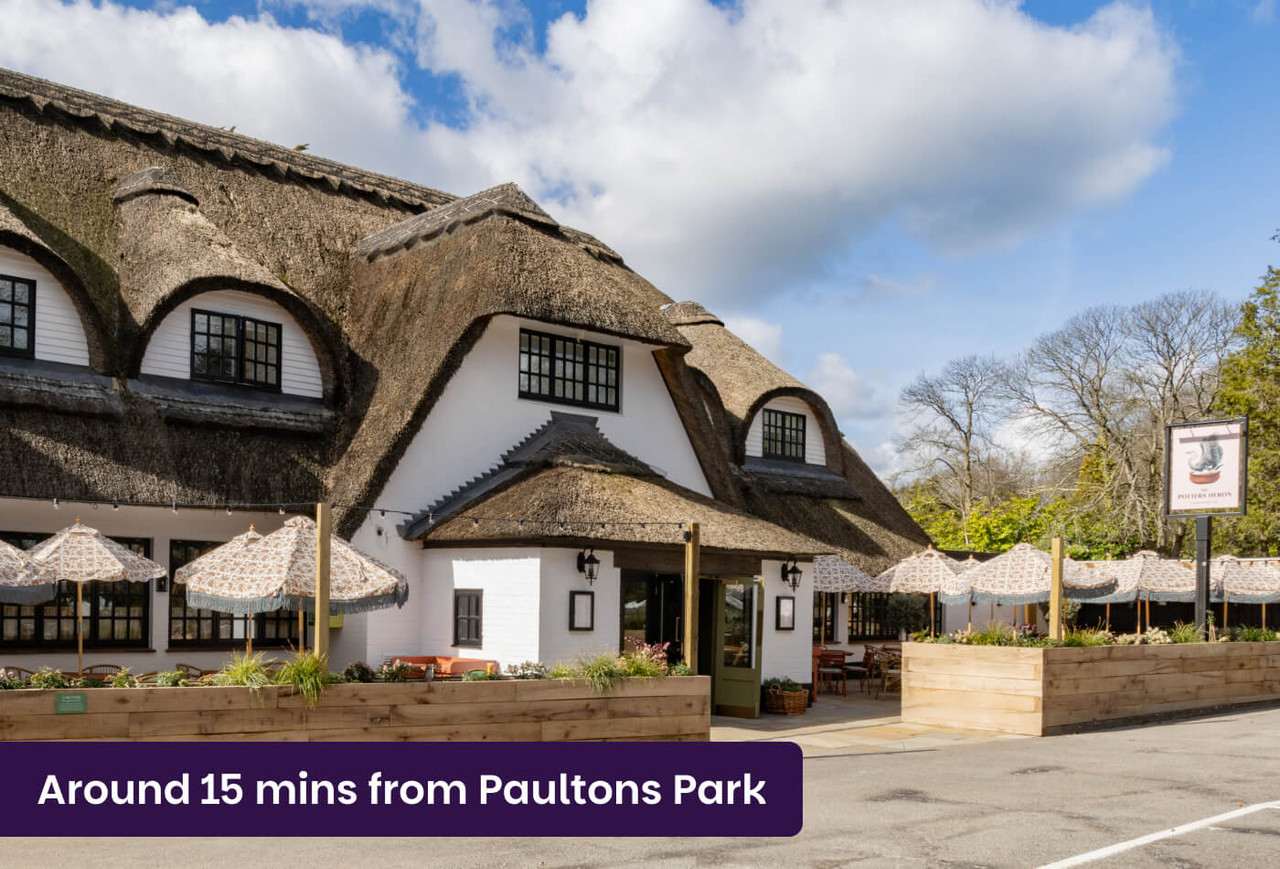 Exterior of Potters Heron Hotel near Paultons Park