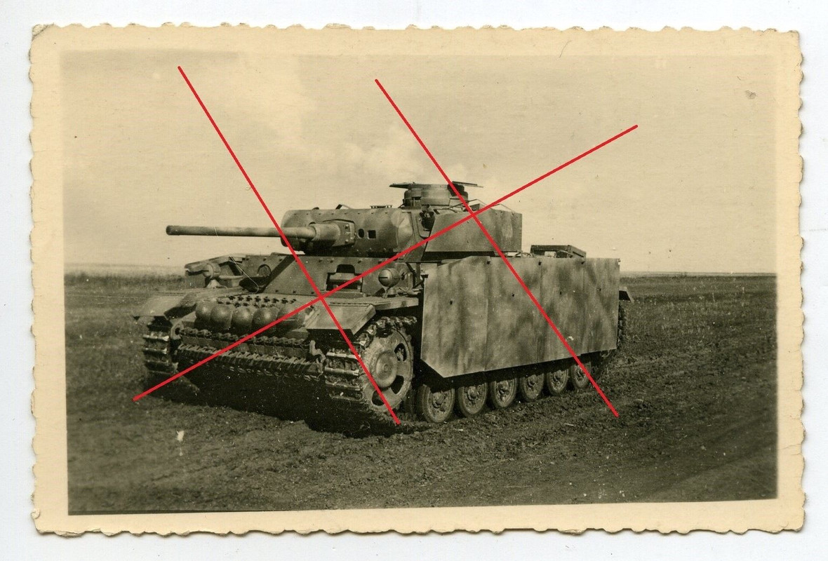 Panzer Foto Wehrmacht Panzer III Ausführung M mit Seitenschürzen