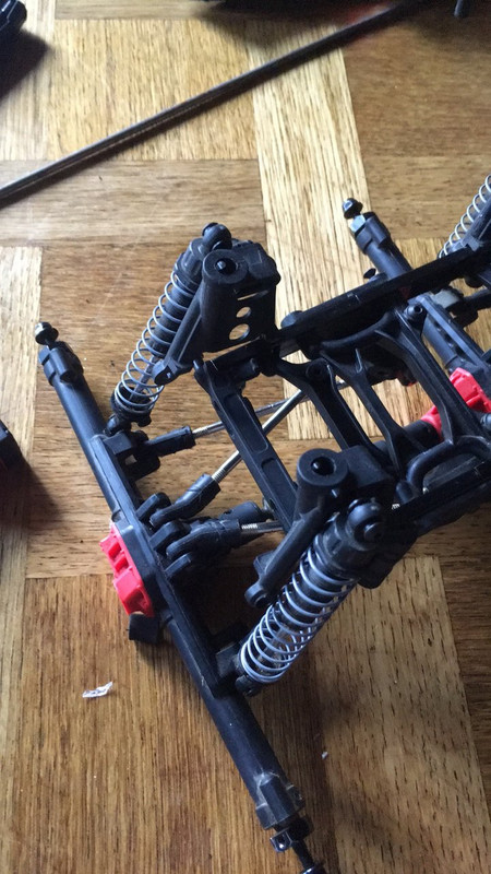 UMG 6x6 Axial IMG-2043