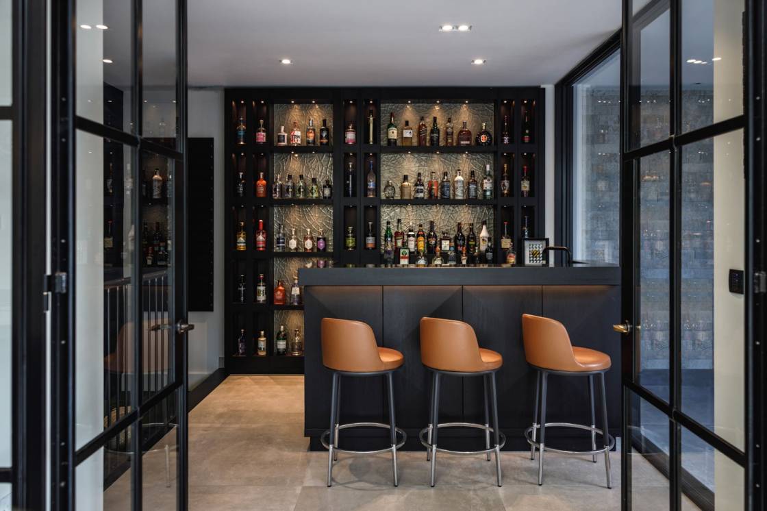 How toSetUp a Bar Cabinet at Home