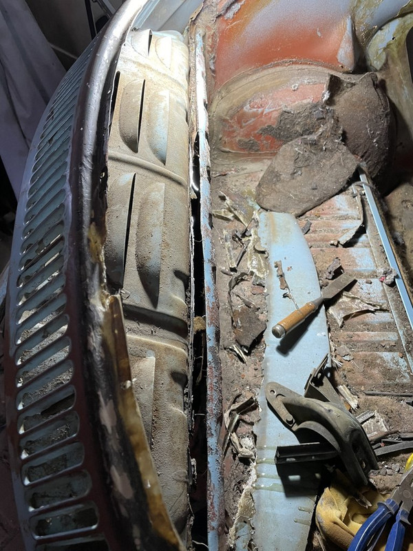 F8D08962-2998-47BB-8E42-1881CBCE7CEB