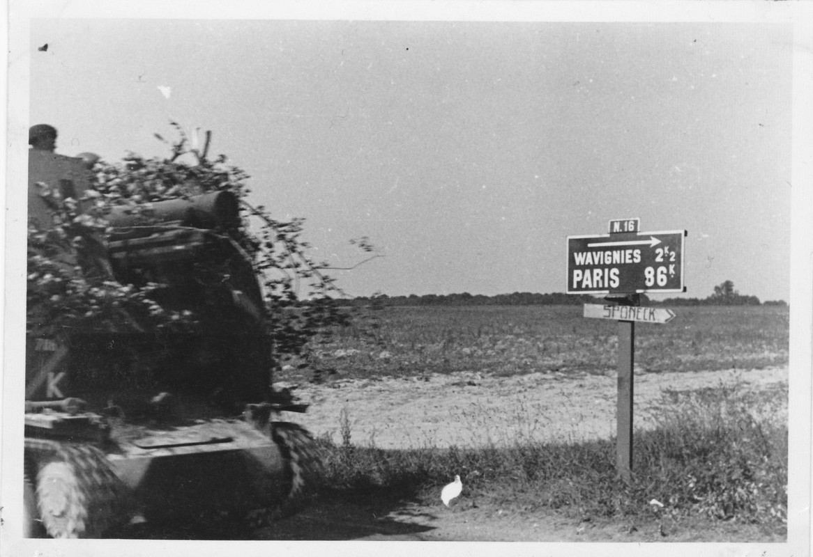 Panzerjäger SFL Sturmpanzer I BISON vor Wavignie
