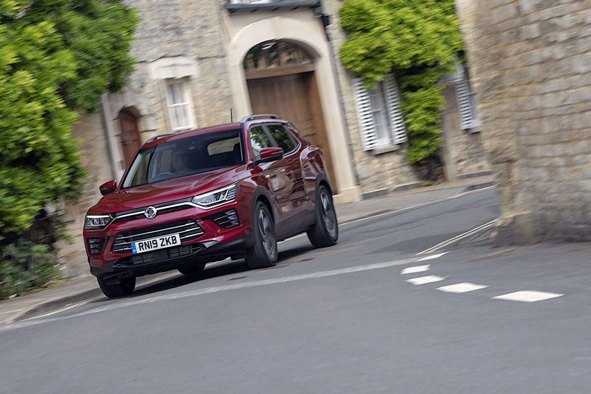 2020 SsangYong Korando  (9)