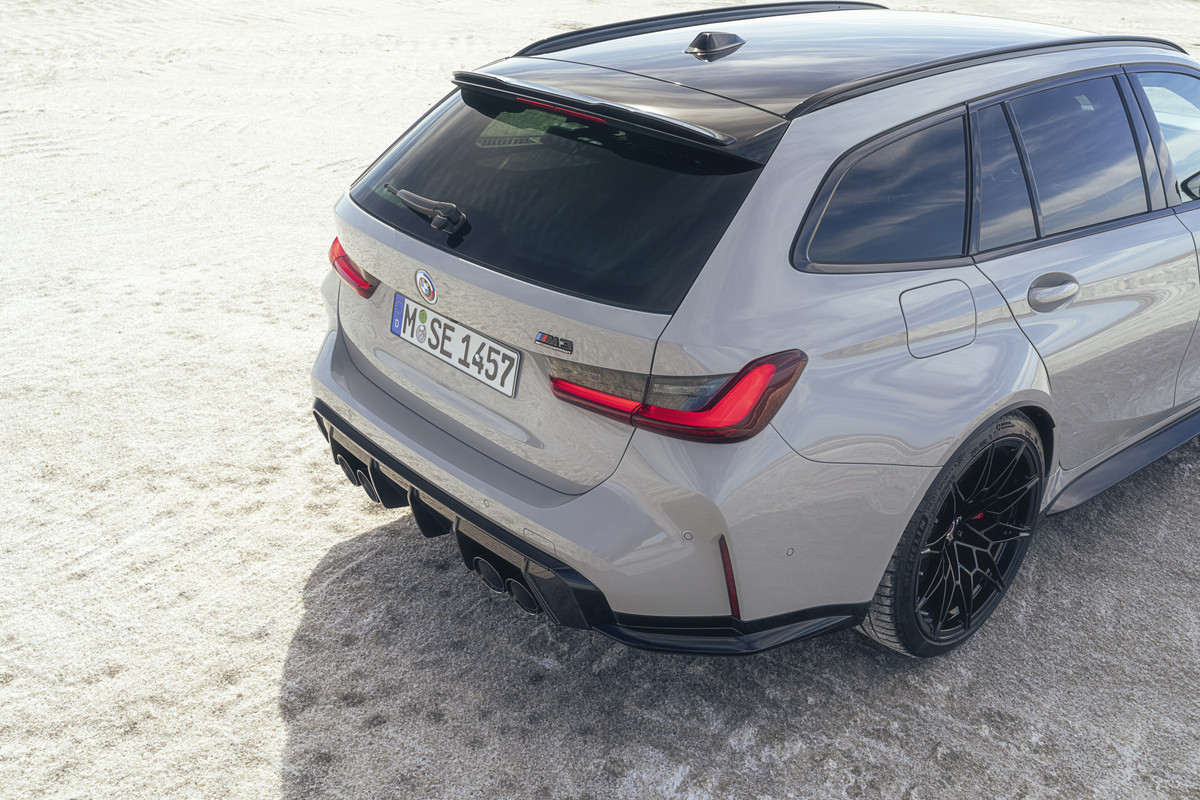 P90468175_highRes_the-first-ever-bmw-m