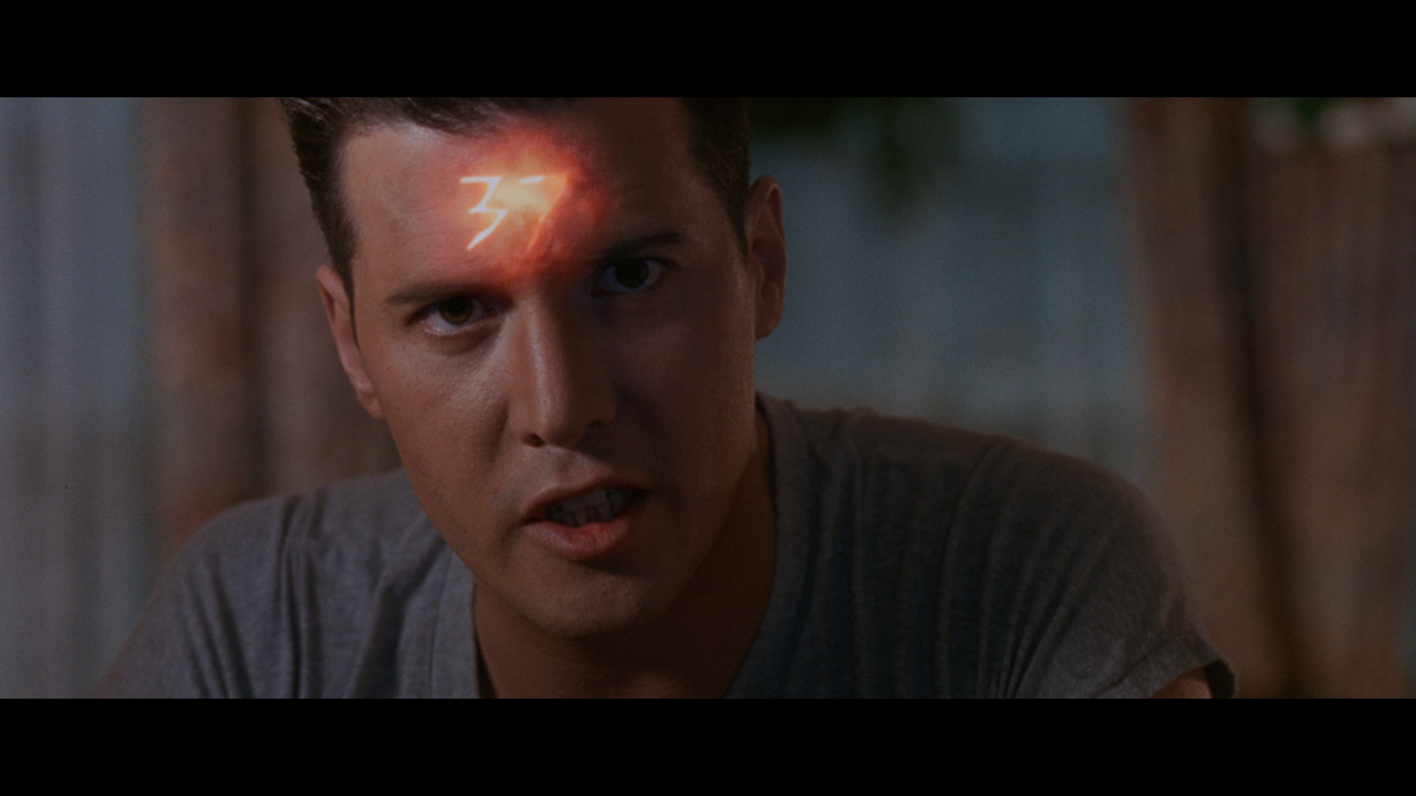 The.Frighteners.1996.DC.2160p.HDR.DoVi.BDREMUX-Нечипорук.mkv_snapshot_00.17.19.674