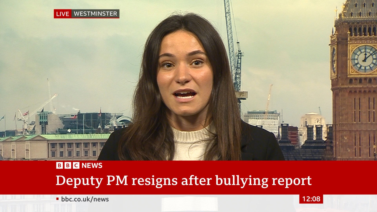 04.21 - 12.00.00 - BBC News. The latest news from the BBC. [S]..ts_snapshot_00.09.27.892