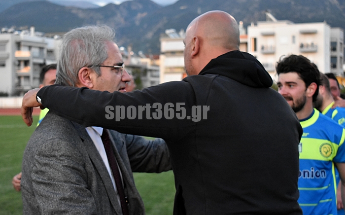 , &Tau;&epsilon;&lambda;&iota;&kappa;ό&sigmaf; &Kappa;&upsilon;&pi;έ&lambda;&lambda;&omicron;&upsilon; &Mu;&epsilon;&sigma;&sigma;&eta;&nu;ί&alpha;&sigmaf;: &Phi;&omega;&tau;&omicron;&rho;&epsilon;&pi;&omicron;&rho;&tau;ά&zeta; &alpha;&pi;&omicron; &tau;&eta;&nu; &Pi;&alpha;&rho;&alpha;&lambda;ί&alpha;