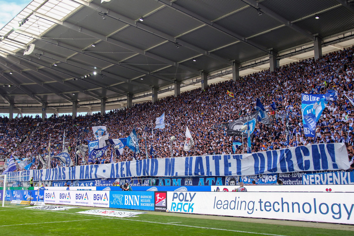 karlsruher-sc-1-fc-kaiserslautern-2-bundesliga-2023-2024-23