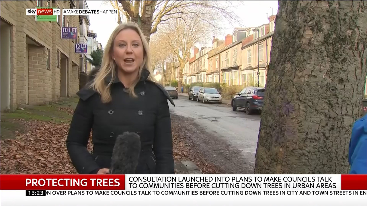 30 December - 13.00.00 - Sky News. Live coverage of main weekend