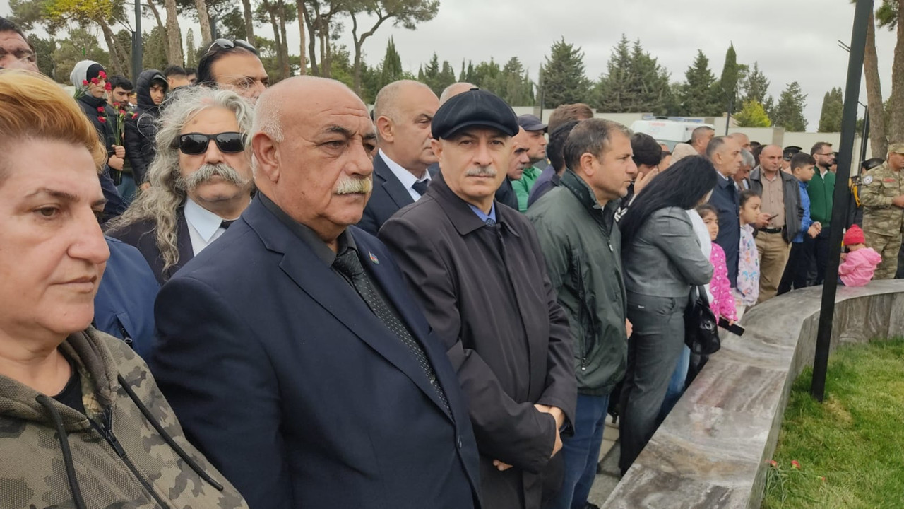 AVMVİB rəhbərliyi Anım Günü ilə əlaqədar şəhidlərimizi ziyarət etdi