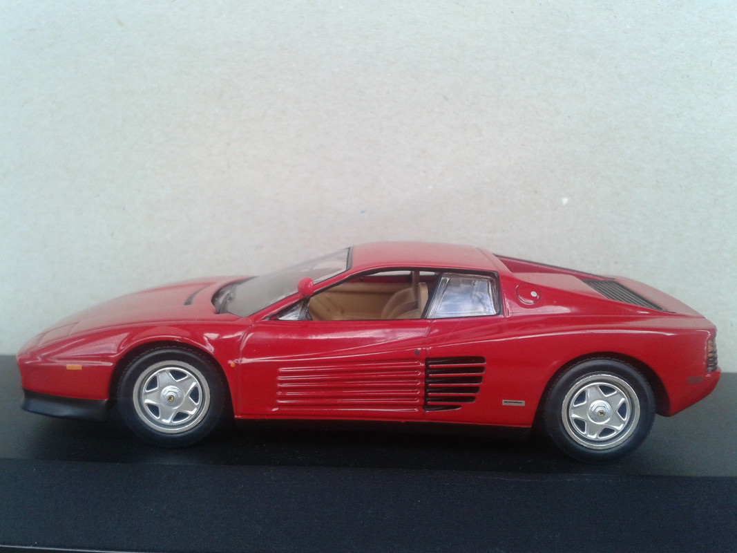 1984 Ferrari Testarossa (Ixo - nº2 Ferrari Collection Salvat) (11)