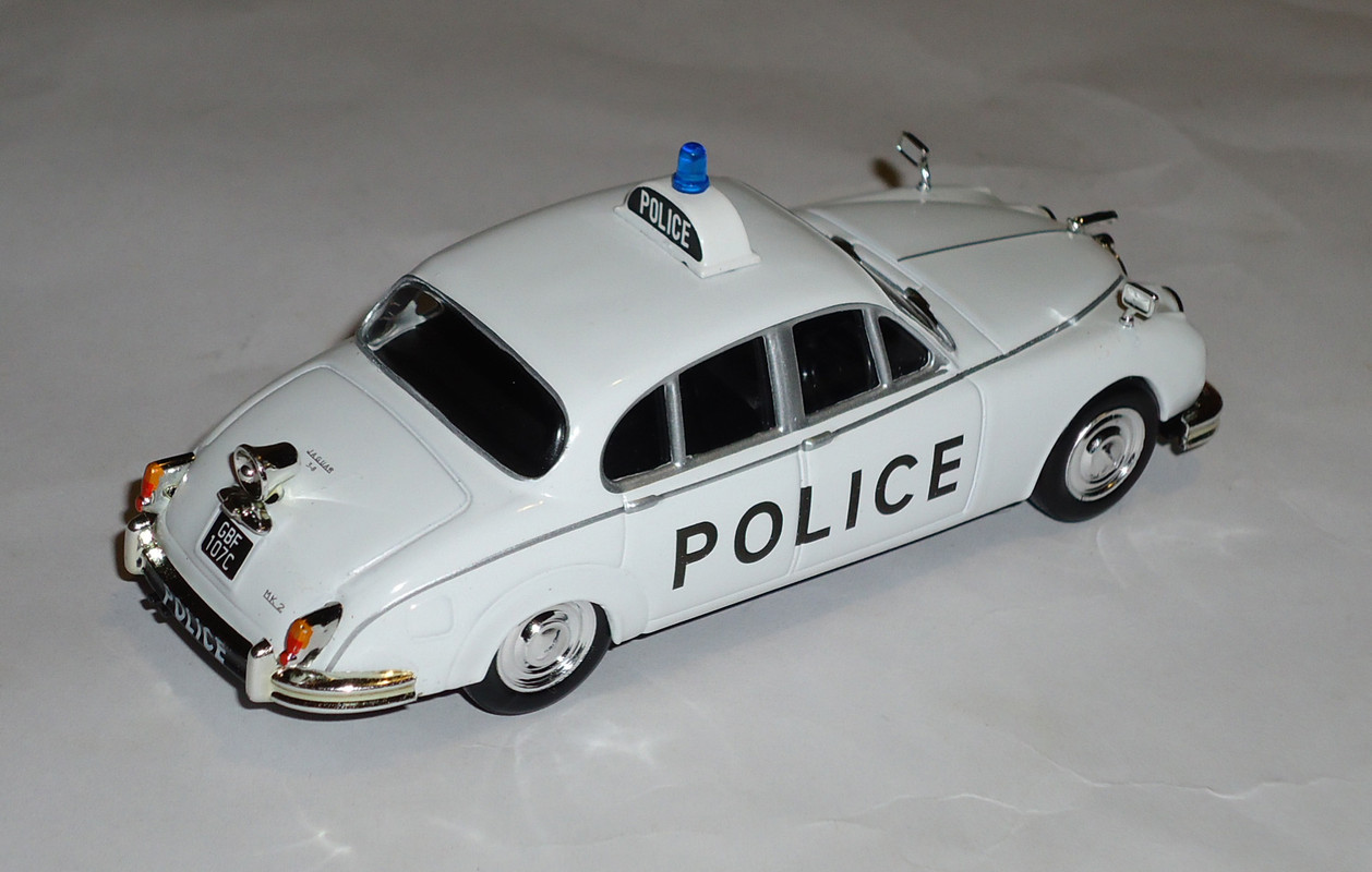 Jaguar-Mk II Police1