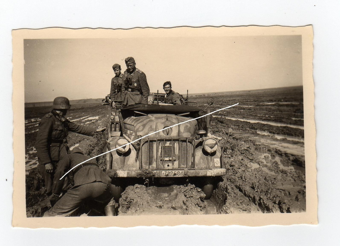 Krim Nachlass Panzer PKW mit Tarn Camo Kübelwagen