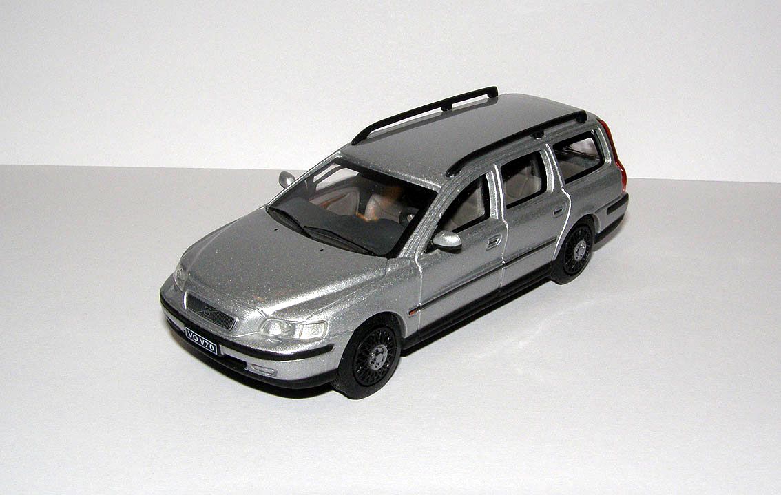 2000 Volvo V70 (Cararama- Hongwell) 5